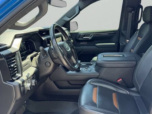 Used 2022 GMC Sierra 1500 AT4 w/ AT4 Preferred Package AWD/4WD image 12