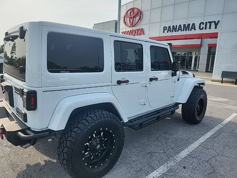 Used 2017 Jeep Wrangler Unlimited Sahara w/ Dual Top Group AWD/4WD image 19