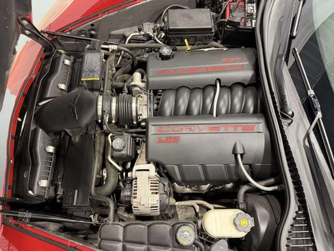 Used 2005 Chevrolet Corvette Coupe w/ Preferred Equipment Group RWD image 20