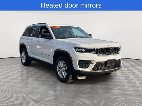 Used 2025 Jeep Grand Cherokee Laredo X image 11