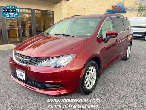 Used 2021 Chrysler Voyager Lxi FWD image 1