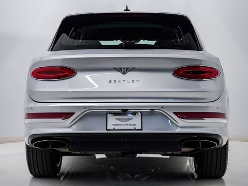 Used 2022 Bentley Bentayga AWD/4WD image 8