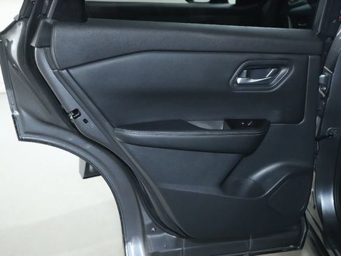 Certified 2025 Nissan Rogue SV FWD image 13