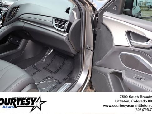Used 2024 Acura RDX SH-AWD image 35