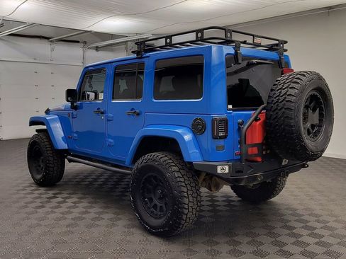 Used 2012 Jeep Wrangler Unlimited Rubicon w/ Connectivity Group AWD/4WD image 3