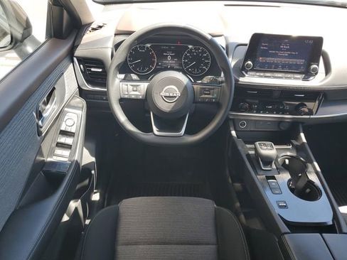 Certified 2022 Nissan Rogue SV image 26