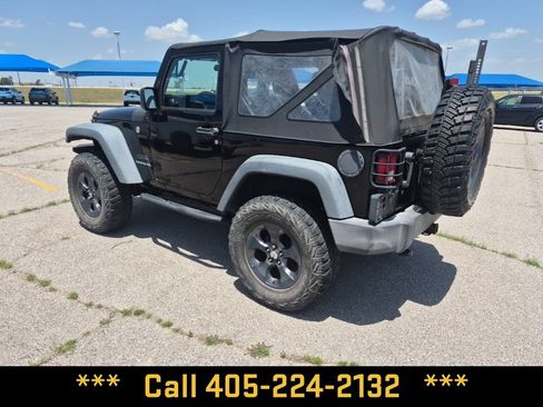 Used 2016 Jeep Wrangler Sport AWD/4WD image 7