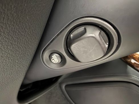 Used 2017 Audi A8 L 4.0T w/ Driver Assistance Package image 36