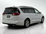 Used 2018 Chrysler Pacifica Touring-L Plus w/ Advanced Safetytec Group image 5