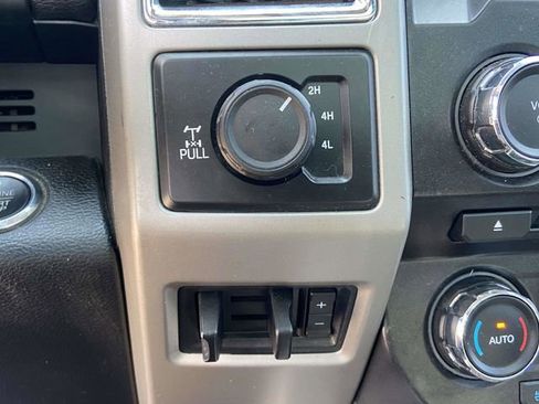 Used 2017 Ford F350 Lariat w/ Lariat Ultimate Package AWD/4WD image 24