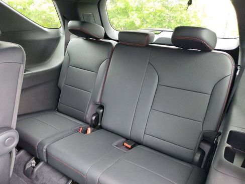 Certified 2024 Chevrolet Traverse RS AWD/4WD image 32