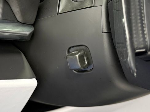 Used 2024 Chevrolet Corvette Z06 RWD image 24
