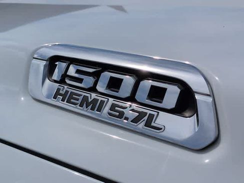 Certified 2019 RAM 1500 Big Horn AWD/4WD image 13