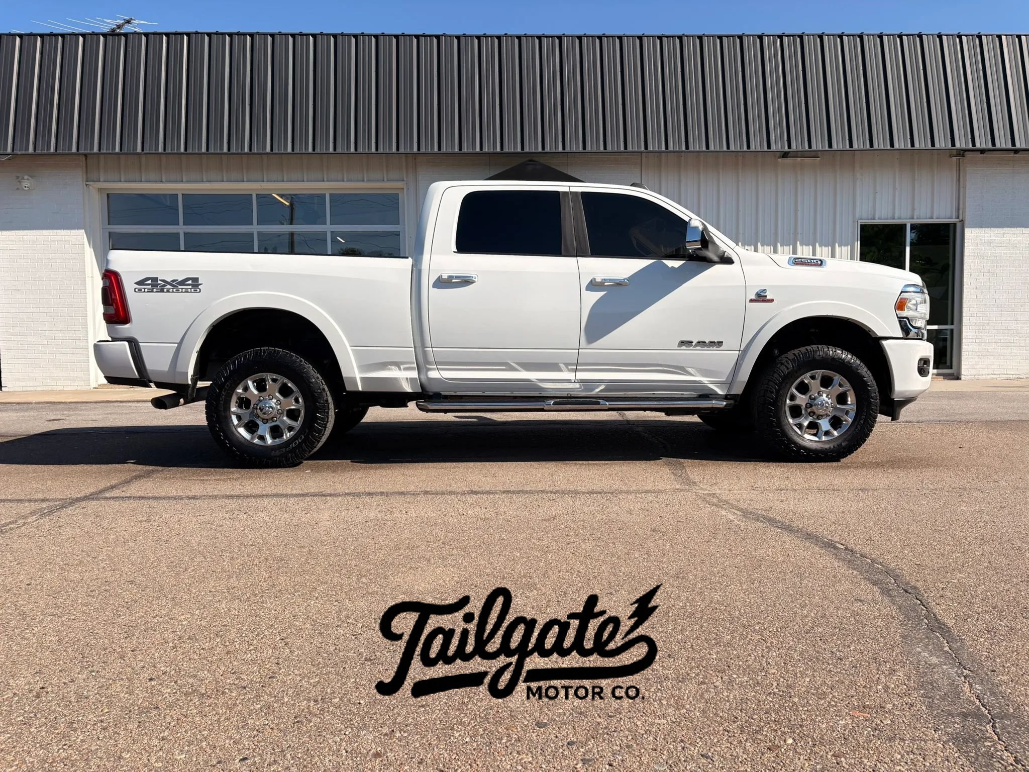 Used 2022 RAM 2500 Laramie AWD/4WD image 1