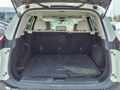 Used 2023 Nissan Rogue SV image 10