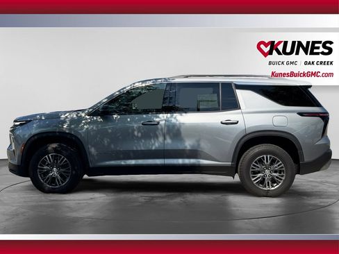 Used 2024 Chevrolet Traverse LT AWD/4WD image 6