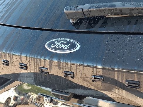 Used 2022 Ford Escape SEL w/ SEL Stealth AWD Package image 30