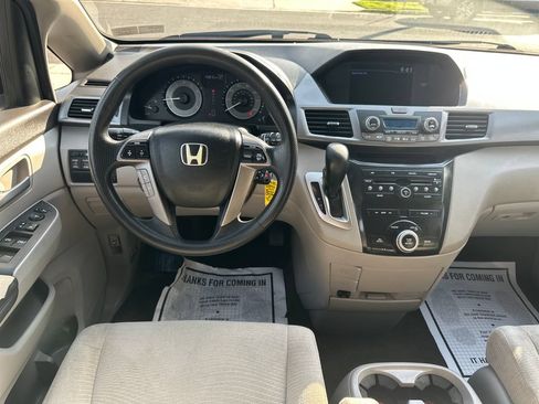 Used 2012 Honda Odyssey EX image 29