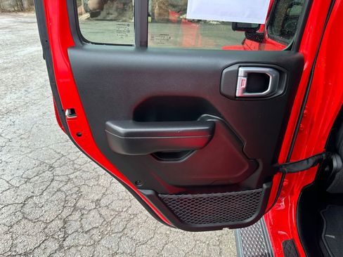 Certified 2021 Jeep Gladiator Sport image 23