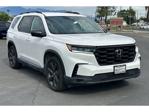 Used 2024 Honda Pilot Sport image 8