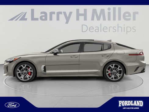 Used 2019 Kia Stinger GT2 AWD/4WD image 3