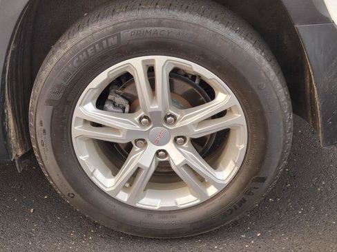 Used 2022 GMC Terrain SLE w/ LPO, Floor Liner Package FWD image 5