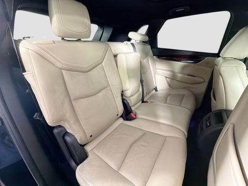 Used 2017 Cadillac XT5 Premium Luxury FWD image 29