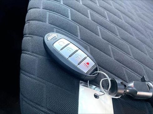 Certified 2021 Nissan Kicks SR image 14