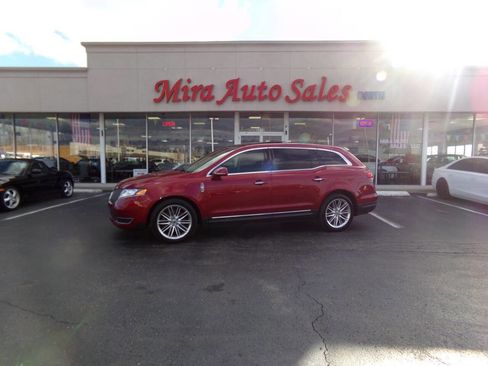 Used 2014 Lincoln MKT AWD w/ Equipment Group 201A image 1