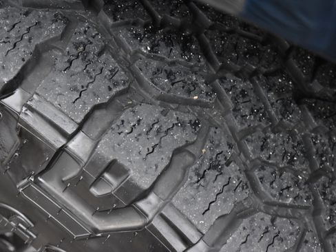 Used 2019 Chevrolet Tahoe LT image 11