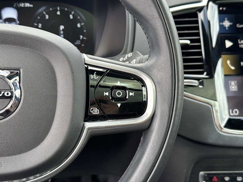 Used 2022 Volvo XC90 T6 Inscription w/ Lounge Package image 30
