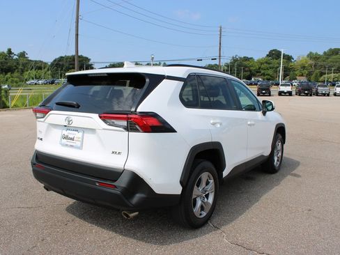 Used 2023 Toyota RAV4 XLE w/ Convenience Package FWD image 17
