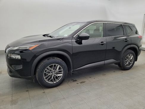 Used 2021 Nissan Rogue S FWD image 2