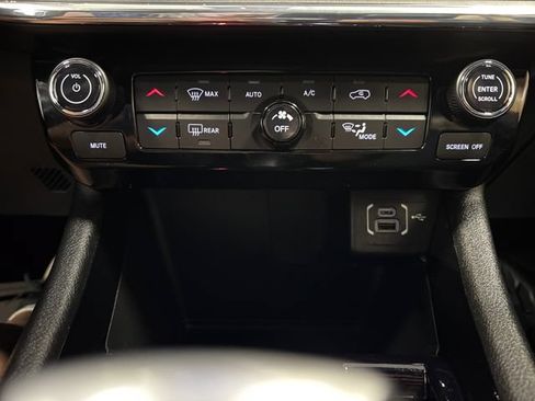 Used 2022 Jeep Compass Limited AWD/4WD image 22