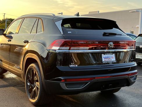 New 2026 Volkswagen Atlas Cross Sport SE image 16