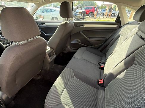 Used 2017 Volkswagen Passat 1.8T S FWD image 19