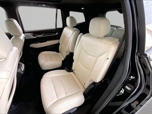 Used 2024 Cadillac XT6 Sport w/ Technology Package AWD/4WD image 16