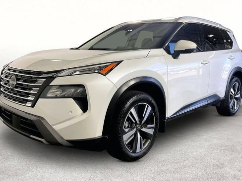 Used 2024 Nissan Rogue SL w/ SL Premium Package FWD image 13