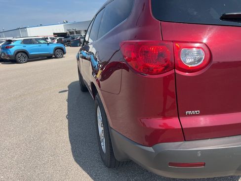 Used 2011 Chevrolet Traverse LT w/ Personal Connectivity Package image 7