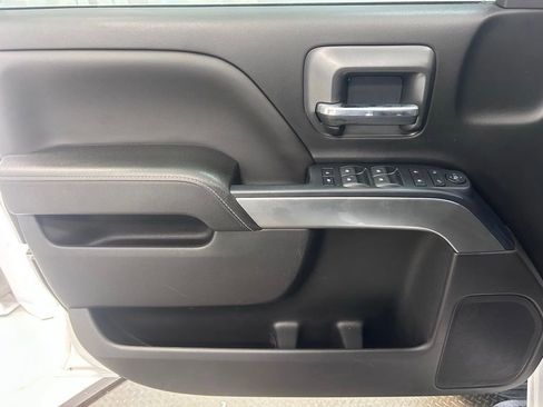 Used 2018 Chevrolet Silverado 1500 LT AWD/4WD image 4