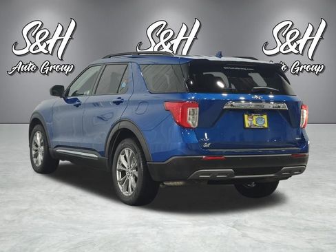 Used 2020 Ford Explorer XLT w/ Equipment Group 202A AWD/4WD image 18