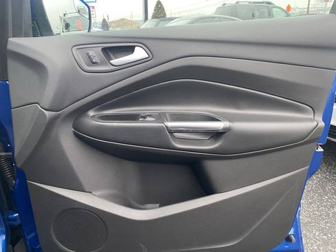 Used 2017 Ford Escape SE AWD/4WD image 15