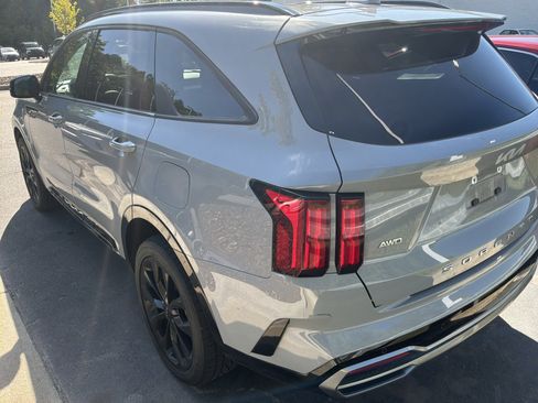 Used 2022 Kia Sorento SX AWD/4WD image 6