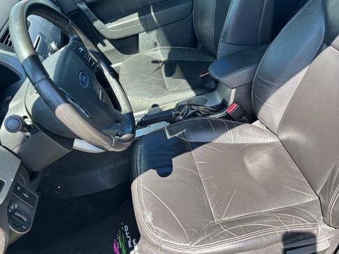 Used 2010 Ford Focus SES FWD image 18