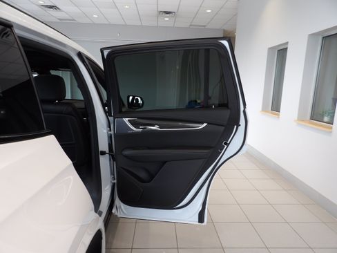 Used 2024 Cadillac XT6 Sport w/ LPO, Floor Liner Package AWD/4WD image 22