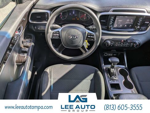 Used 2020 Kia Sorento LX FWD image 15