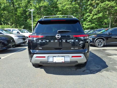 Certified 2024 Nissan Pathfinder SL AWD/4WD image 6