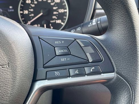 Used 2025 Nissan Altima 2.5 SV FWD image 22