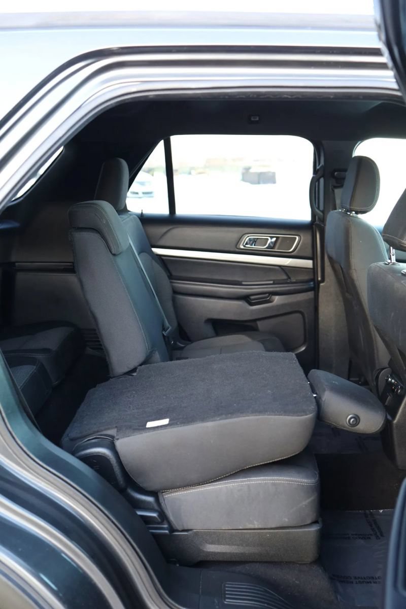 Used 2018 Ford Explorer XLT w/ Equipment Group 201A FWD image 51