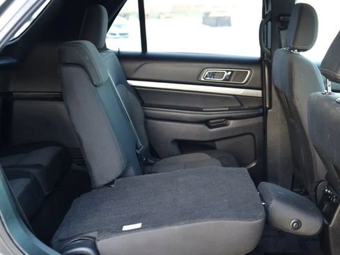 Used 2018 Ford Explorer XLT w/ Equipment Group 201A FWD image 51
